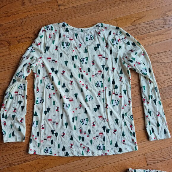 Carisma Christmas Holiday Winter Pajama Set Size Medium - Picture 6 of 12